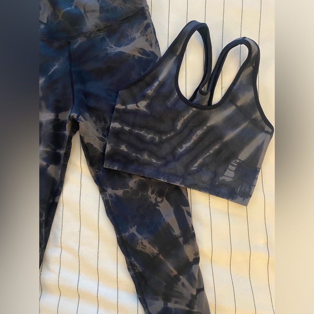 Offline by Aerie 3/4 leggings and sports bra